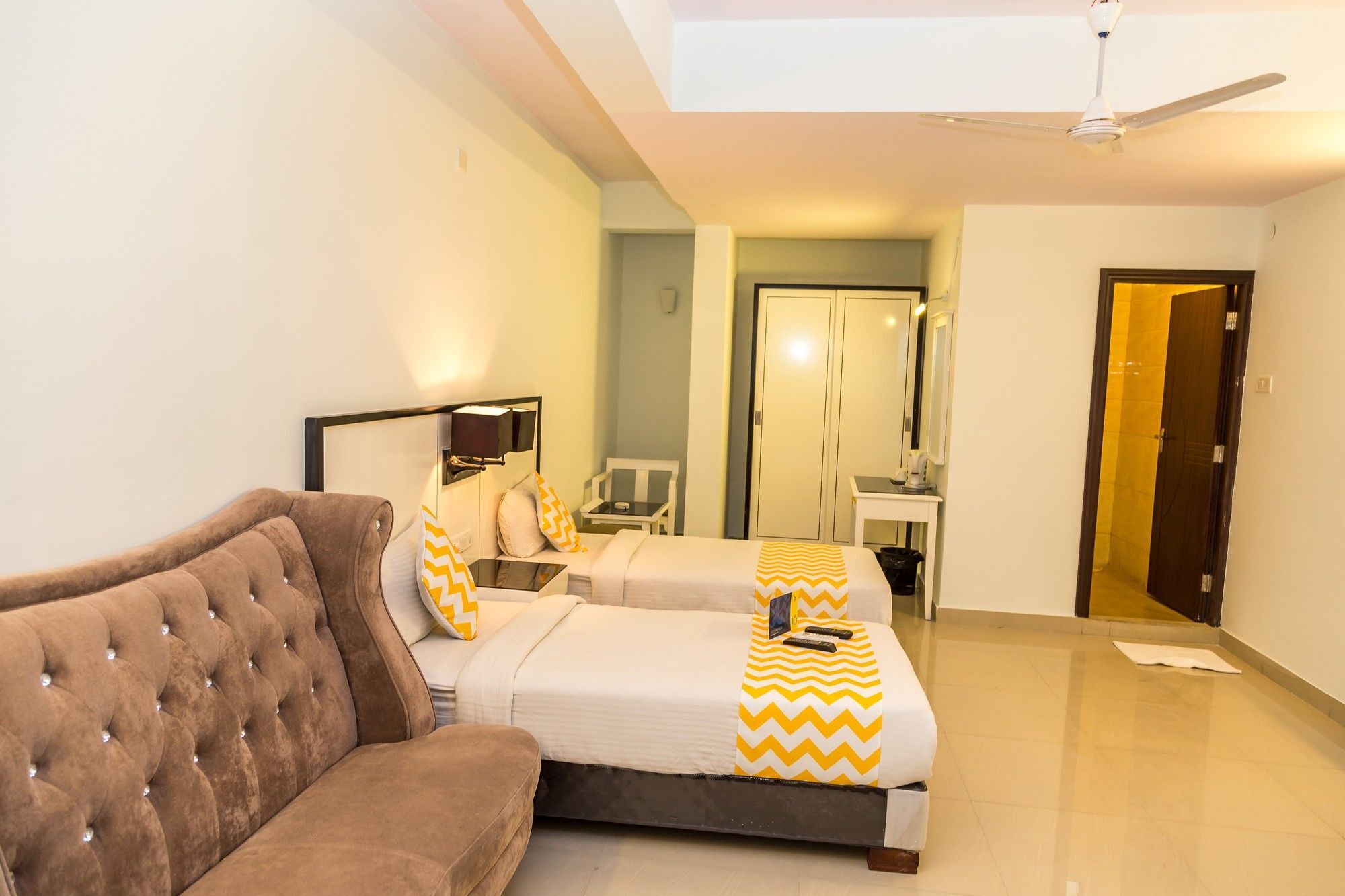 Collection O 29 Church'S Inn Near Cubbon Park Bangalore Exterior foto